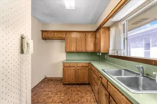 1707 Princeton Dr, Arlington, TX 76015 - Photo 16