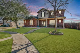 1984 Newport Dr, Lancaster, TX 75146 - Photo 2