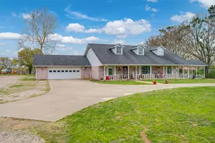 1876 Fm 906 E, Powderly, TX 75473 - Photo 2