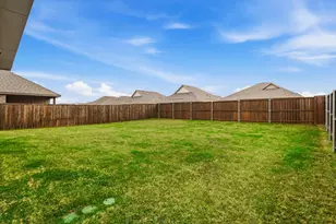 11416 White River Dr, Aubrey, TX 76227 - Photo 2