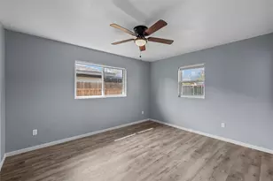 409 Greenleaf Dr, Lacy Lakeview, TX 76705 - Photo 16