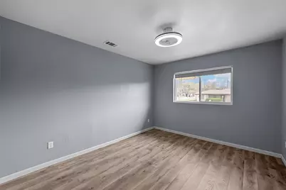 409 Greenleaf Drive, Lacy Lakeview, TX 76705 - Photo 22