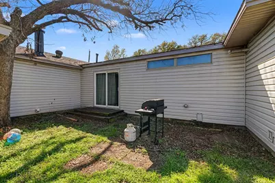 401 E 8th Street, Irving, TX 75060 - Photo 26