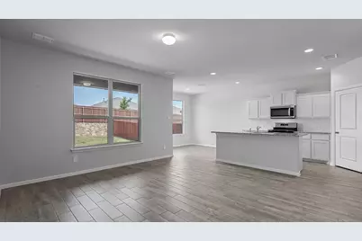 908 Traction Trail, Cleburne, TX 76031 - Photo 12