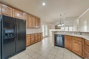 932 Cook St, Mansfield, TX 76065 - Photo 10