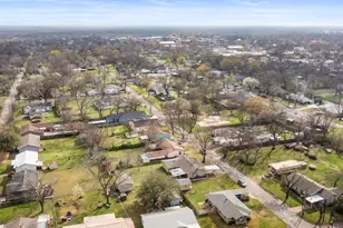 1320 Elm St, Bonham, TX 75418 - Photo 36