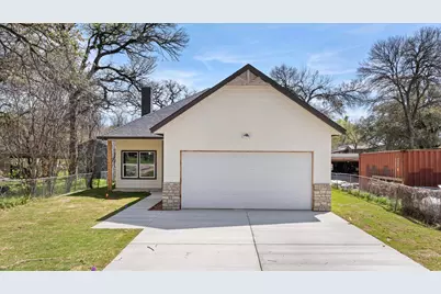 4403 N Port Ridglea Court, Granbury, TX 76049 - Photo 2
