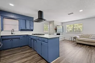 600 Meadowcrest Dr, Crowley, TX 76036 - Photo 8