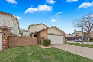 2643 Via Ventura Cir, Carrollton, TX 75006 - Photo 2