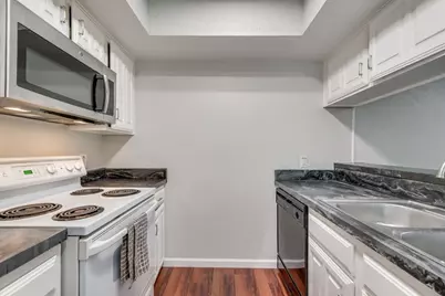 2643 Via Ventura Circle, Carrollton, TX 75006 - Photo 14