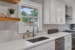 4137 Selkirk Dr W, Fort Worth, TX 76109 - Photo 10