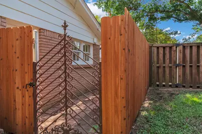 4137 Selkirk Drive W, Fort Worth, TX 76109 - Photo 40