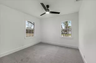 3744 S Hughes Ave, Fort Worth, TX 76119 - Photo 16