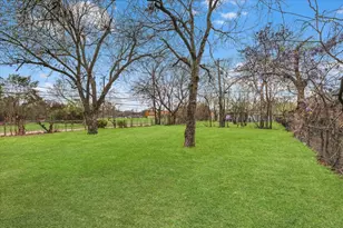 3744 S Hughes Ave, Fort Worth, TX 76119 - Photo 18