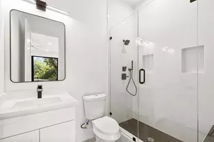 10434 Vinemont St, Dallas, TX 75218 - Photo 30