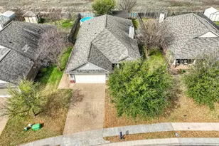 933 Heston Cir, Robinson, TX 76706 - Photo 2