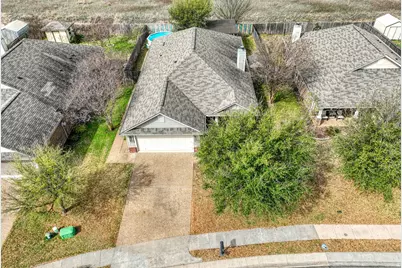 933 Heston Circle, Robinson, TX 76706 - Photo 1