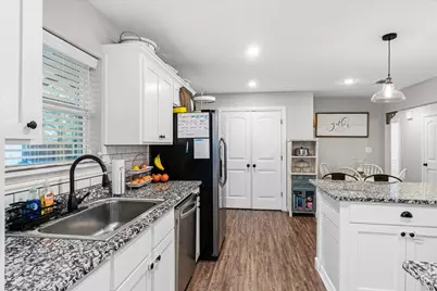 201 N Lamar Street, Edgewood, TX 75117 - Photo 12