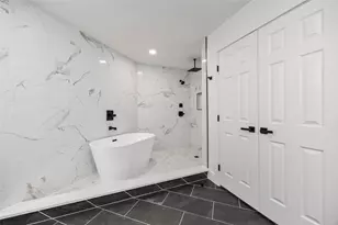 912 Sandhurst Dr, Plano, TX 75025 - Photo 20