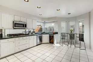 820 Pavillion St, Dallas, TX 75204 - Photo 12