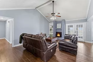 102 Dawn Cir, Weatherford, TX 76086 - Photo 6