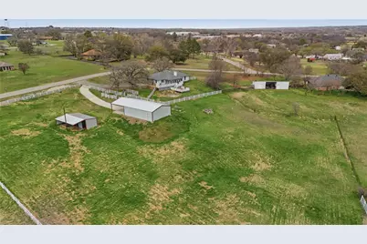 102 Dawn Circle, Weatherford, TX 76086 - Photo 2
