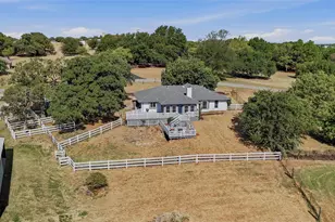 102 Dawn Cir, Weatherford, TX 76086 - Photo 16