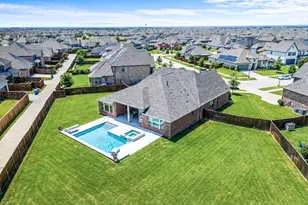 12593 Dawn Shadow St, Frisco, TX 75035 - Photo 2