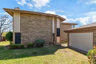 7 Dewberry Ct, Bedford, TX 76021 - Photo 4