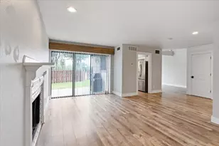 7 Dewberry Ct, Bedford, TX 76021 - Photo 6