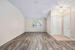 1432 Bluff Oak Way, Fort Worth, TX 76131 - Photo 4