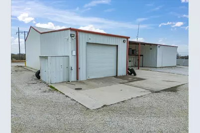 707 S Wickham Street, Alvord, TX 76225 - Photo 20