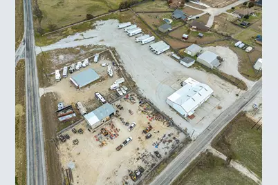 707 S Wickham Street, Alvord, TX 76225 - Photo 2