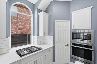 2331 Falcon Point Drive, Frisco, TX 75033 - Photo 14