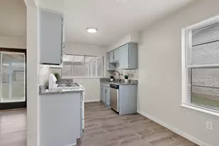 1538 Oakbrook St, Lancaster, TX 75134 - Photo 12