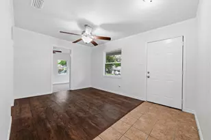 2605 Laurel St, Grand Prairie, TX 75050 - Photo 12