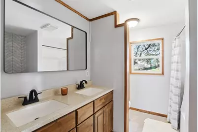 613 Mustang Trail, Granbury, TX 76049 - Photo 22