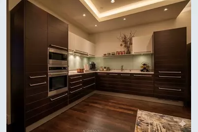 2408 Victory Park Lane #1032, Dallas, TX 75219 - Photo 2