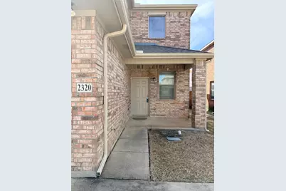 2320 Aldergate Drive, Arlington, TX 76012 - Photo 2
