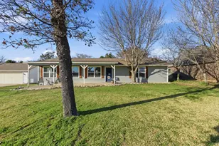 143 Mohave Dr E, Lake Kiowa, TX 76240 - Photo 1