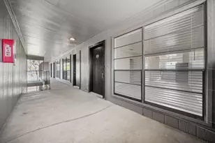 320 E 4th St, Arlington, TX 76010 - Photo 1