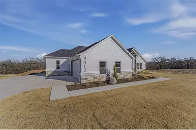 9012 Valley Oak Court, Springtown, TX 76082 - Photo 4