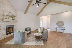 9012 Vly Oak Ct, Springtown, TX 76082 - Photo 10