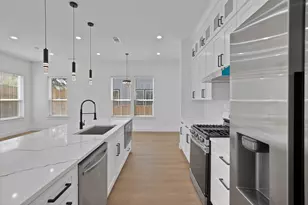 308 E 7th St, Dallas, TX 75203 - Photo 18