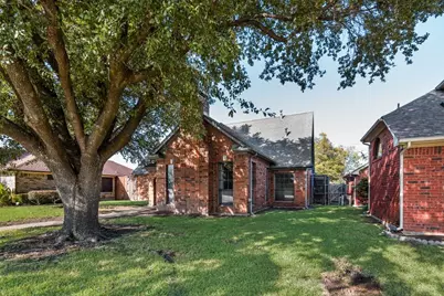 321 Hunters Creek Drive, Mesquite, TX 75150 - Photo 2