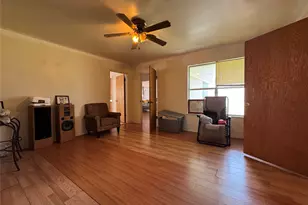 733 Foster St, Marlin, TX 76661 - Photo 8