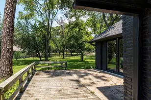 162 Lake Dr, Enchanted Oaks, TX 75156 - Photo 24