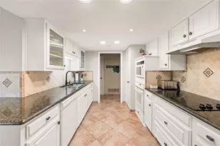 2621 Sedgeway Ln, Carrollton, TX 75006 - Photo 12