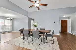 920 Micarta Dr, Mesquite, TX 75181 - Photo 2