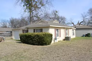 453 S Redford Ln, White Settlement, TX 76108 - Photo 2